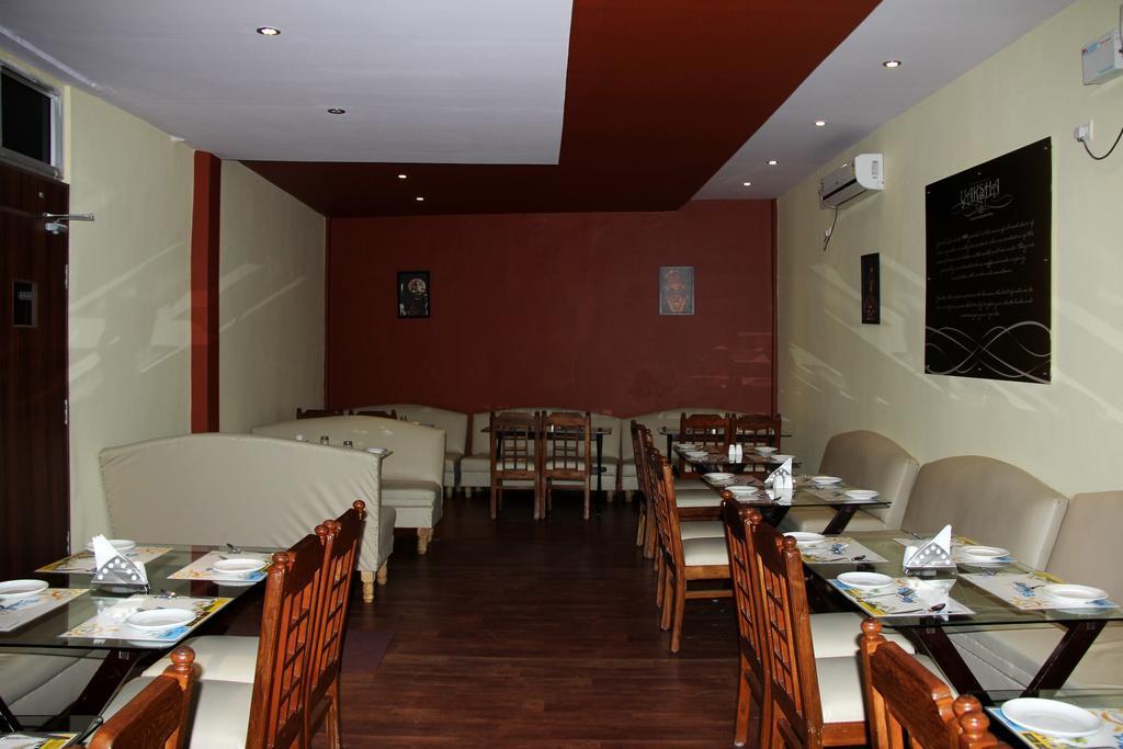 By The Way Hotel Mysore Exterior photo