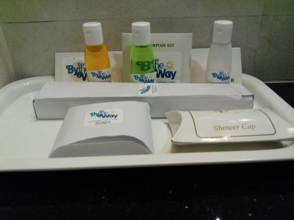 By The Way Hotel Mysore Room photo