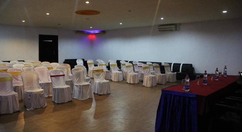 By The Way Hotel Mysore Exterior photo